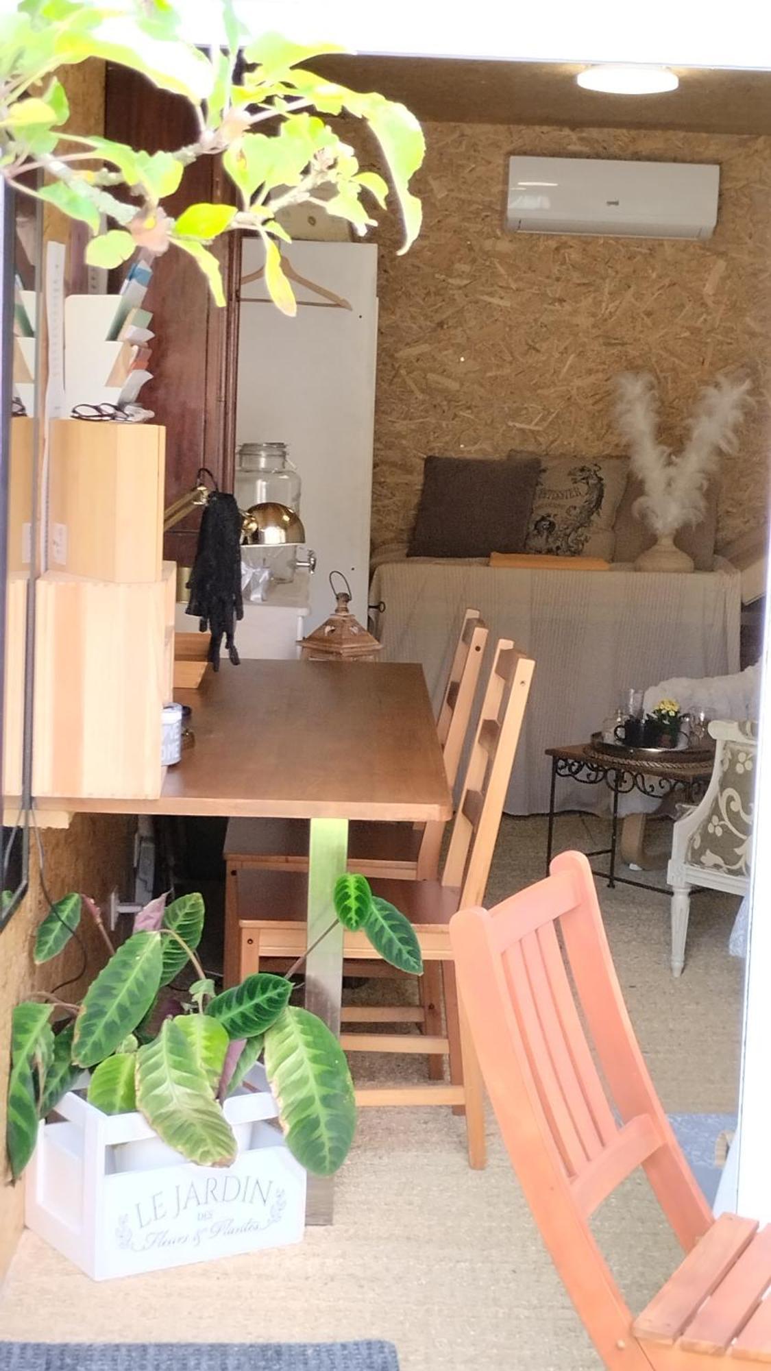 Le Laboratoire Shabby Chic De La Parfumerie Du Manoir Chavagne Exteriör bild